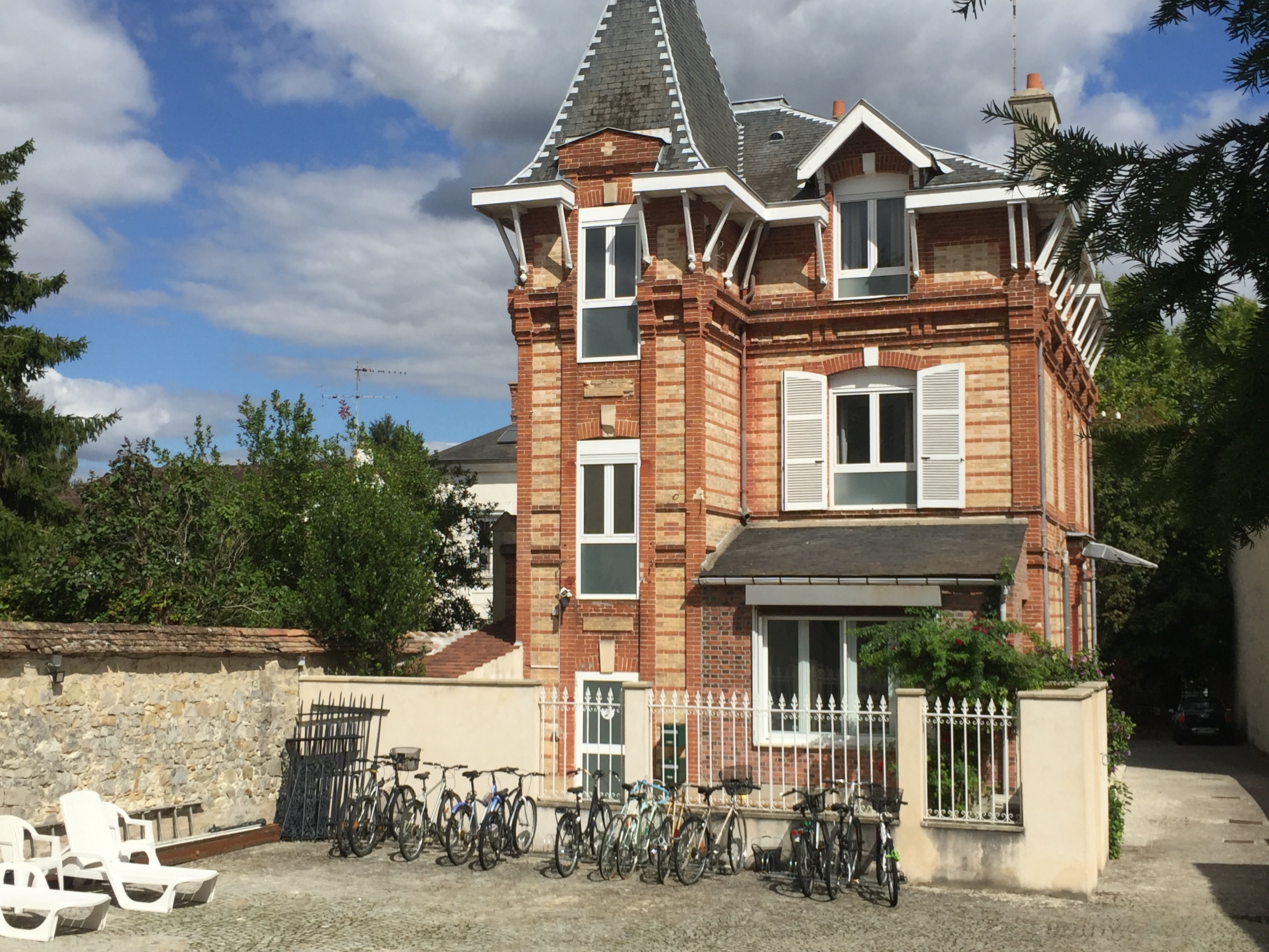 Villa PATTON - INSEAD housing building in Fontainebleau
